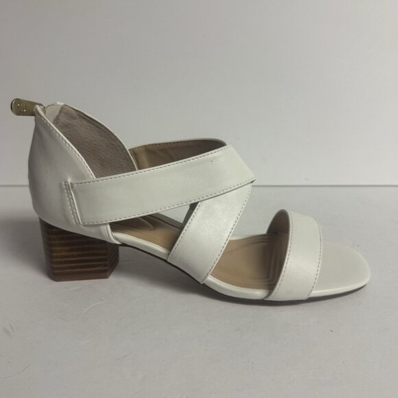 Adrienne Vittadini Womens Astoric Sandal White Size 7.5 M - Picture 1 of 6